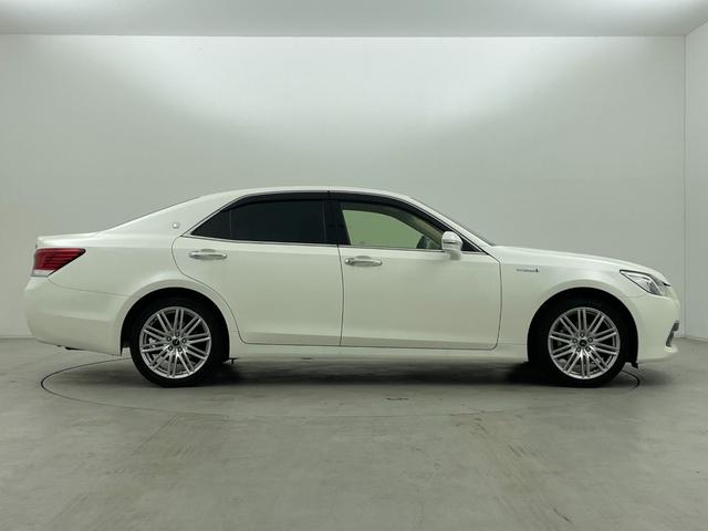 クラウンハイブリッド ロイヤルサルーン 純正8インチHDDナビ バックカメラ パワーシート ステアリングヒーター シートヒーター ドライブレコーダー クルーズコントロール プッシュスタート スマートキー ETC HIDヘッドライト 禁煙車(46枚目)