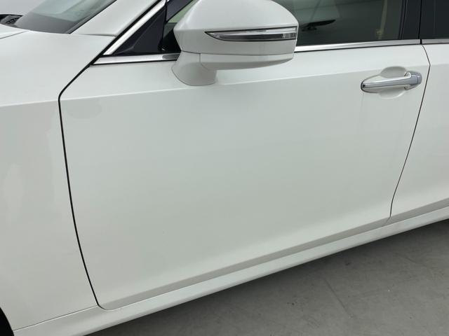 クラウンハイブリッド ロイヤルサルーン 純正8インチHDDナビ バックカメラ パワーシート ステアリングヒーター シートヒーター ドライブレコーダー クルーズコントロール プッシュスタート スマートキー ETC HIDヘッドライト 禁煙車(66枚目)