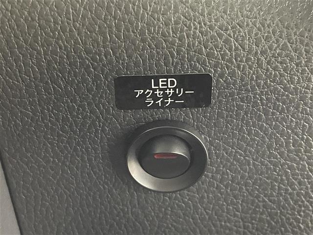 フォレスター X-ブレイク アドバンスドセイフティパッケージ カロッツェリアナビ バックモニター ハーフレザーシート パワーシート シートヒーター アイサイトVer3 追従クルーズ LEDヘッドライト フォグ SRH ETC(9枚目)