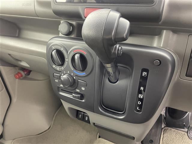 エブリイ ＰＣ　７インチディスプレイオーディオ　バックカメラ　シートヒーター　ドライブレコーダー　コーナーセンサー　アイドリングストップ　ドアバイザー　ＥＴＣ　レーンキープ　横滑り防止装置　電動格納ミラー　禁煙車（16枚目）