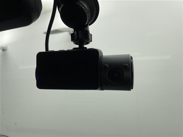 ハイエースワゴン ＧＬ　パノラミックビューモニター　デジタルインナーミラー　ＬＥＤヘッドランプ　パワースライドドア　パーキングサポートブレーキ　衝突軽減　プッシュスタート　社外１０インチディスプレイオーディオ　ＥＴＣ　禁煙車（9枚目）