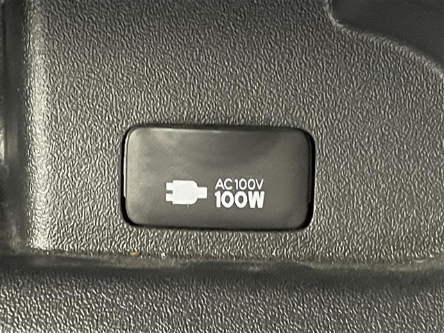 ハイエースワゴン ＧＬ　パノラミックビューモニター　デジタルインナーミラー　ＬＥＤヘッドランプ　パワースライドドア　パーキングサポートブレーキ　衝突軽減　プッシュスタート　社外１０インチディスプレイオーディオ　ＥＴＣ　禁煙車（12枚目）