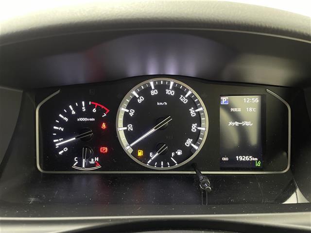 ハイエースワゴン ＧＬ　パノラミックビューモニター　デジタルインナーミラー　ＬＥＤヘッドランプ　パワースライドドア　パーキングサポートブレーキ　衝突軽減　プッシュスタート　社外１０インチディスプレイオーディオ　ＥＴＣ　禁煙車（23枚目）