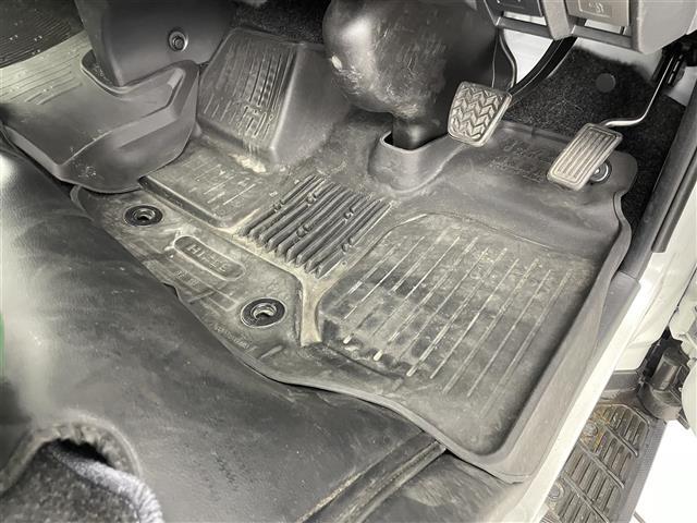 ハイエースワゴン ＧＬ　パノラミックビューモニター　デジタルインナーミラー　ＬＥＤヘッドランプ　パワースライドドア　パーキングサポートブレーキ　衝突軽減　プッシュスタート　社外１０インチディスプレイオーディオ　ＥＴＣ　禁煙車（42枚目）