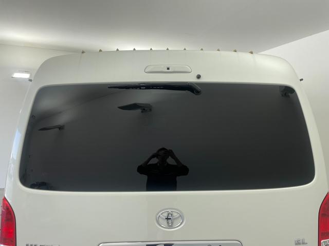 ハイエースワゴン ＧＬ　パノラミックビューモニター　デジタルインナーミラー　ＬＥＤヘッドランプ　パワースライドドア　パーキングサポートブレーキ　衝突軽減　プッシュスタート　社外１０インチディスプレイオーディオ　ＥＴＣ　禁煙車（70枚目）