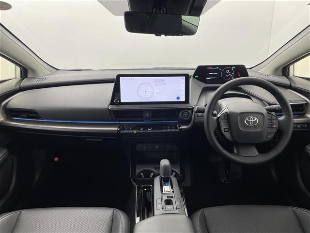 プリウス Ｚ　純正１２．３型ナビ　全周囲カメラ　レザーシート　シートヒーター　エアシート　パワーシート　パワーバックドア　置くだけ充電　デジタルインナーミラー　前後ドラレコ　ＢＳＭ　ビルトインＥＴＣ２．０　禁煙車（2枚目）