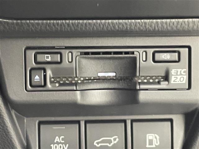 プリウス Ｚ　純正１２．３型ナビ　全周囲カメラ　レザーシート　シートヒーター　エアシート　パワーシート　パワーバックドア　置くだけ充電　デジタルインナーミラー　前後ドラレコ　ＢＳＭ　ビルトインＥＴＣ２．０　禁煙車（13枚目）