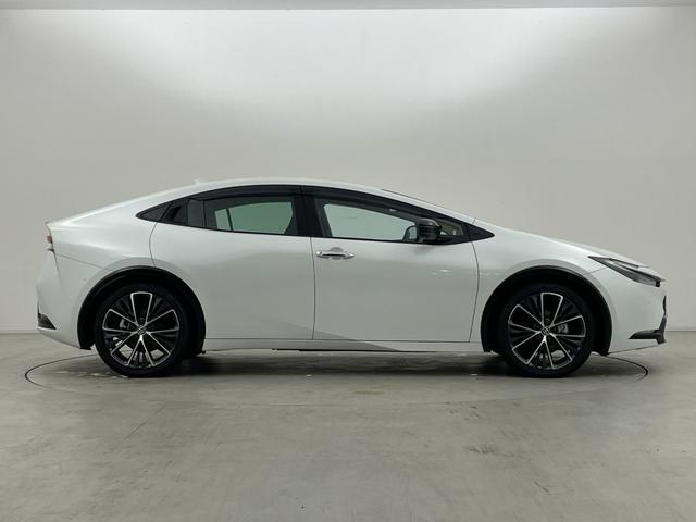 プリウス Ｚ　純正１２．３型ナビ　全周囲カメラ　レザーシート　シートヒーター　エアシート　パワーシート　パワーバックドア　置くだけ充電　デジタルインナーミラー　前後ドラレコ　ＢＳＭ　ビルトインＥＴＣ２．０　禁煙車（45枚目）