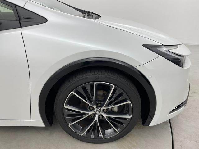 プリウス Ｚ　純正１２．３型ナビ　全周囲カメラ　レザーシート　シートヒーター　エアシート　パワーシート　パワーバックドア　置くだけ充電　デジタルインナーミラー　前後ドラレコ　ＢＳＭ　ビルトインＥＴＣ２．０　禁煙車（55枚目）