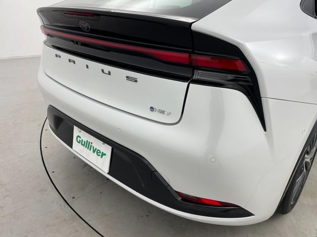 プリウス Ｚ　純正１２．３型ナビ　全周囲カメラ　レザーシート　シートヒーター　エアシート　パワーシート　パワーバックドア　置くだけ充電　デジタルインナーミラー　前後ドラレコ　ＢＳＭ　ビルトインＥＴＣ２．０　禁煙車（60枚目）