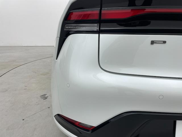 プリウス Ｚ　純正１２．３型ナビ　全周囲カメラ　レザーシート　シートヒーター　エアシート　パワーシート　パワーバックドア　置くだけ充電　デジタルインナーミラー　前後ドラレコ　ＢＳＭ　ビルトインＥＴＣ２．０　禁煙車（74枚目）