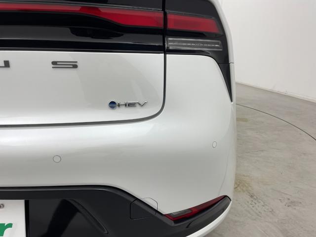 プリウス Ｚ　純正１２．３型ナビ　全周囲カメラ　レザーシート　シートヒーター　エアシート　パワーシート　パワーバックドア　置くだけ充電　デジタルインナーミラー　前後ドラレコ　ＢＳＭ　ビルトインＥＴＣ２．０　禁煙車（75枚目）