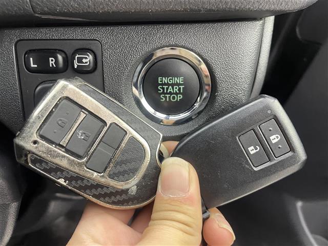 ハイエースバン スーパーＧＬ　ダーク　プライムＩＩ　パノラミックビューモニター　デジタルインナーミラー　クリアランスソナー　トヨタセーフティーセンス　前後ドライブレコーダー　パーキングサポートブレーキ　レーンキープアシスト　ＥＴＣ　プッシュスタート（7枚目）