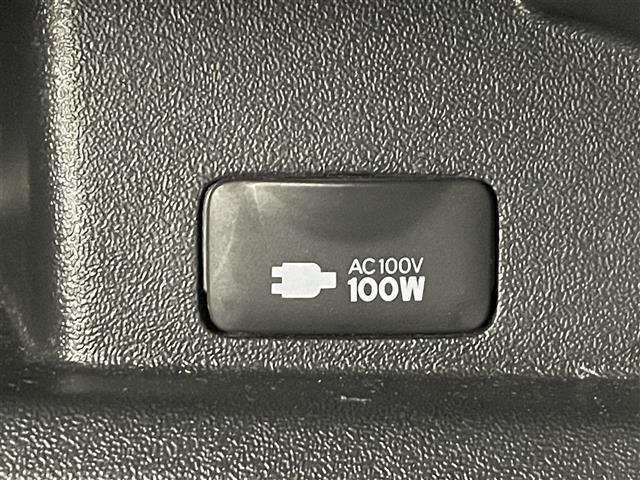 ハイエースバン スーパーＧＬ　ダーク　プライムＩＩ　パノラミックビューモニター　デジタルインナーミラー　クリアランスソナー　トヨタセーフティーセンス　前後ドライブレコーダー　パーキングサポートブレーキ　レーンキープアシスト　ＥＴＣ　プッシュスタート（9枚目）