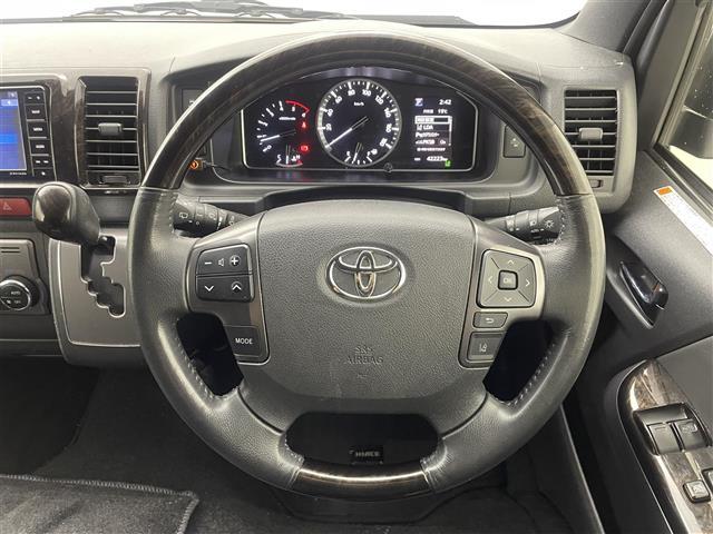 ハイエースバン スーパーＧＬ　ダーク　プライムＩＩ　パノラミックビューモニター　デジタルインナーミラー　クリアランスソナー　トヨタセーフティーセンス　前後ドライブレコーダー　パーキングサポートブレーキ　レーンキープアシスト　ＥＴＣ　プッシュスタート（19枚目）