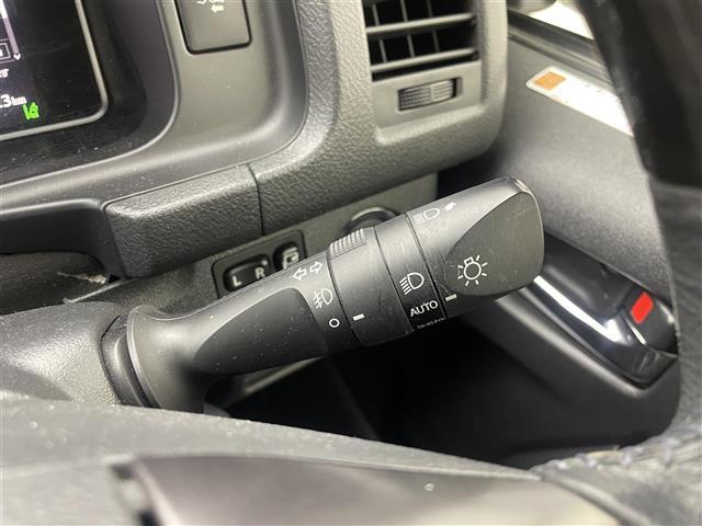 ハイエースバン スーパーＧＬ　ダーク　プライムＩＩ　パノラミックビューモニター　デジタルインナーミラー　クリアランスソナー　トヨタセーフティーセンス　前後ドライブレコーダー　パーキングサポートブレーキ　レーンキープアシスト　ＥＴＣ　プッシュスタート（24枚目）