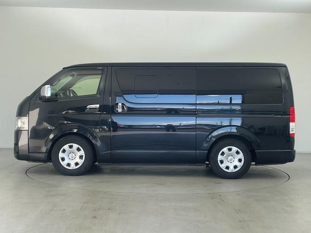 ハイエースバン スーパーＧＬ　ダーク　プライムＩＩ　パノラミックビューモニター　デジタルインナーミラー　クリアランスソナー　トヨタセーフティーセンス　前後ドライブレコーダー　パーキングサポートブレーキ　レーンキープアシスト　ＥＴＣ　プッシュスタート（49枚目）