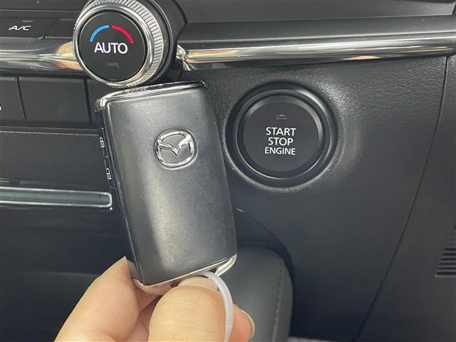 ＭＡＺＤＡ３ファストバック １５Ｓツーリング　純正８．８型ナビ　３６０度ビューモニター　ドライバーモニタリング　衝突軽減ブレーキ　アダプティブクルーズコントロール　ヘッドアップディスプレイ　ＥＴＣ　純正前後ドライブレコーダー　スマートキー　禁煙車（7枚目）