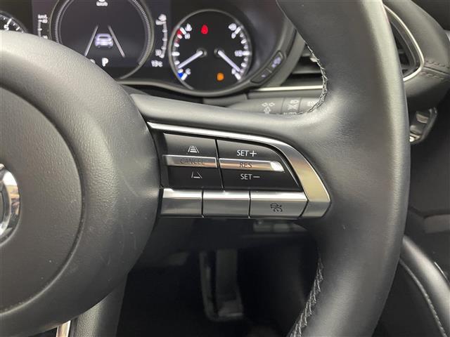 ＭＡＺＤＡ３ファストバック １５Ｓツーリング　純正８．８型ナビ　３６０度ビューモニター　ドライバーモニタリング　衝突軽減ブレーキ　アダプティブクルーズコントロール　ヘッドアップディスプレイ　ＥＴＣ　純正前後ドライブレコーダー　スマートキー　禁煙車（12枚目）