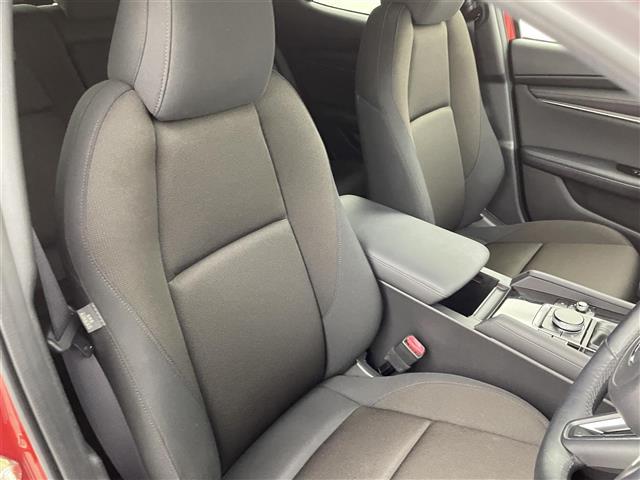 ＭＡＺＤＡ３ファストバック １５Ｓツーリング　純正８．８型ナビ　３６０度ビューモニター　ドライバーモニタリング　衝突軽減ブレーキ　アダプティブクルーズコントロール　ヘッドアップディスプレイ　ＥＴＣ　純正前後ドライブレコーダー　スマートキー　禁煙車（34枚目）