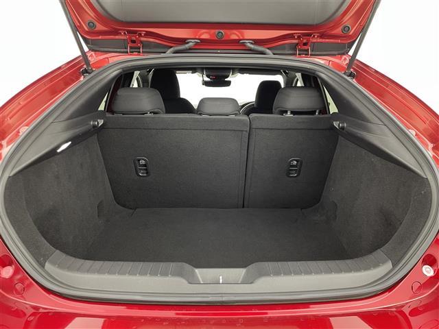 ＭＡＺＤＡ３ファストバック １５Ｓツーリング　純正８．８型ナビ　３６０度ビューモニター　ドライバーモニタリング　衝突軽減ブレーキ　アダプティブクルーズコントロール　ヘッドアップディスプレイ　ＥＴＣ　純正前後ドライブレコーダー　スマートキー　禁煙車（37枚目）