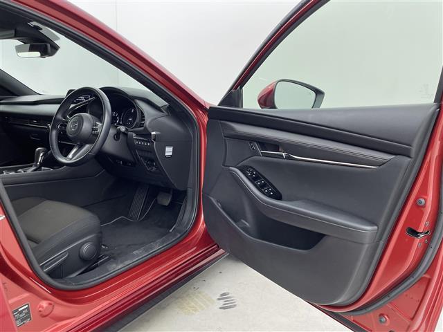 ＭＡＺＤＡ３ファストバック １５Ｓツーリング　純正８．８型ナビ　３６０度ビューモニター　ドライバーモニタリング　衝突軽減ブレーキ　アダプティブクルーズコントロール　ヘッドアップディスプレイ　ＥＴＣ　純正前後ドライブレコーダー　スマートキー　禁煙車（39枚目）