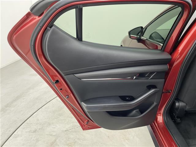 ＭＡＺＤＡ３ファストバック １５Ｓツーリング　純正８．８型ナビ　３６０度ビューモニター　ドライバーモニタリング　衝突軽減ブレーキ　アダプティブクルーズコントロール　ヘッドアップディスプレイ　ＥＴＣ　純正前後ドライブレコーダー　スマートキー　禁煙車（40枚目）