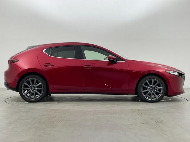 ＭＡＺＤＡ３ファストバック １５Ｓツーリング　純正８．８型ナビ　３６０度ビューモニター　ドライバーモニタリング　衝突軽減ブレーキ　アダプティブクルーズコントロール　ヘッドアップディスプレイ　ＥＴＣ　純正前後ドライブレコーダー　スマートキー　禁煙車（45枚目）