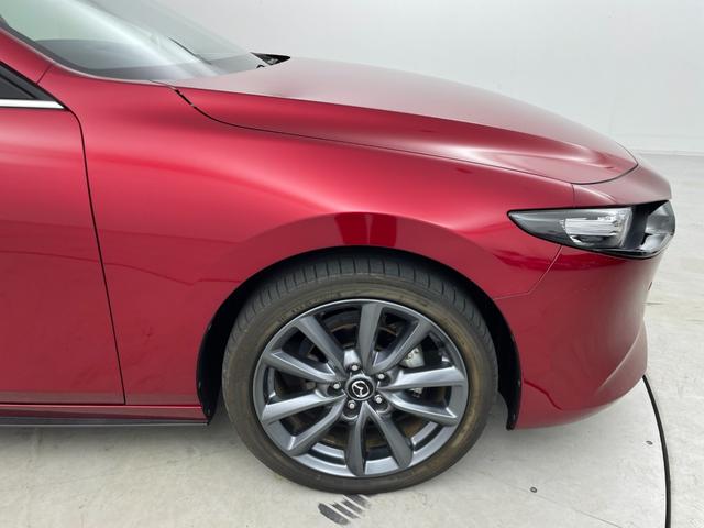 ＭＡＺＤＡ３ファストバック １５Ｓツーリング　純正８．８型ナビ　３６０度ビューモニター　ドライバーモニタリング　衝突軽減ブレーキ　アダプティブクルーズコントロール　ヘッドアップディスプレイ　ＥＴＣ　純正前後ドライブレコーダー　スマートキー　禁煙車（55枚目）