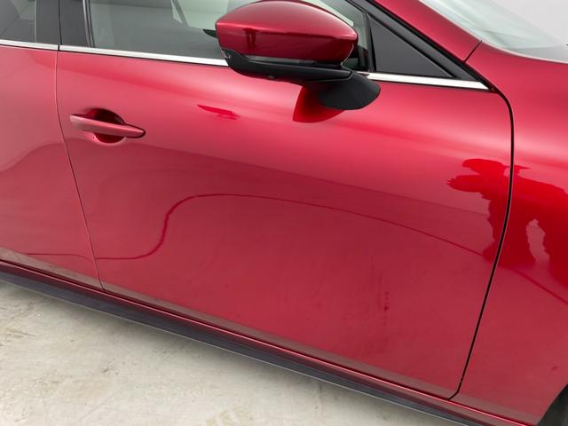 ＭＡＺＤＡ３ファストバック １５Ｓツーリング　純正８．８型ナビ　３６０度ビューモニター　ドライバーモニタリング　衝突軽減ブレーキ　アダプティブクルーズコントロール　ヘッドアップディスプレイ　ＥＴＣ　純正前後ドライブレコーダー　スマートキー　禁煙車（57枚目）