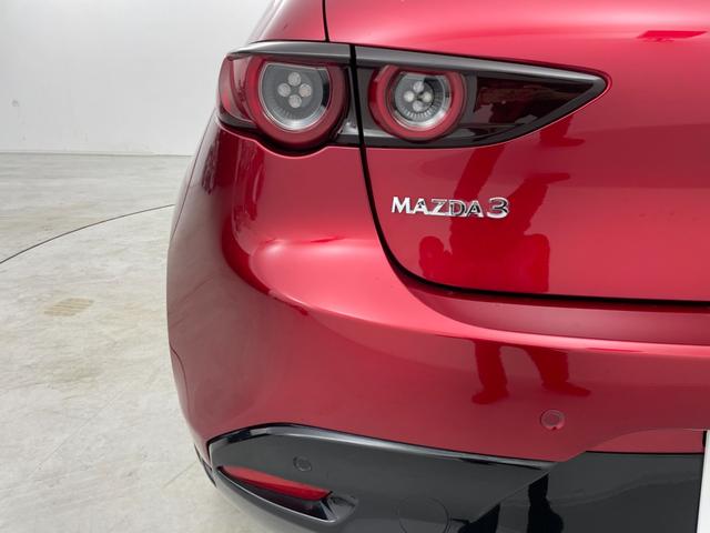 ＭＡＺＤＡ３ファストバック １５Ｓツーリング　純正８．８型ナビ　３６０度ビューモニター　ドライバーモニタリング　衝突軽減ブレーキ　アダプティブクルーズコントロール　ヘッドアップディスプレイ　ＥＴＣ　純正前後ドライブレコーダー　スマートキー　禁煙車（67枚目）