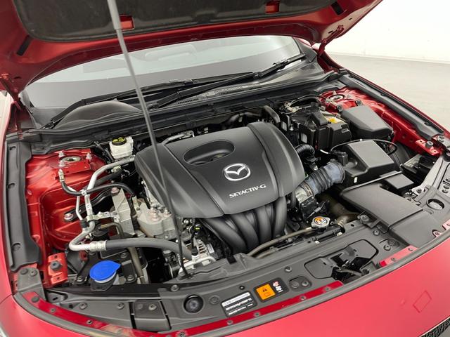 ＭＡＺＤＡ３ファストバック １５Ｓツーリング　純正８．８型ナビ　３６０度ビューモニター　ドライバーモニタリング　衝突軽減ブレーキ　アダプティブクルーズコントロール　ヘッドアップディスプレイ　ＥＴＣ　純正前後ドライブレコーダー　スマートキー　禁煙車（78枚目）