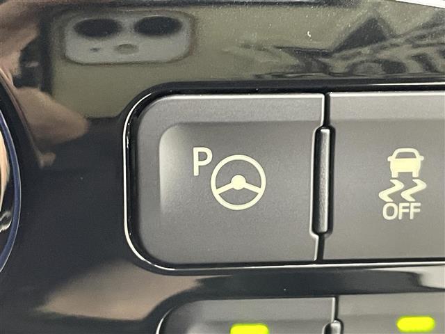 プリウス Ｓセーフティプラス　アルパイン９インチＳＤナビ　バックカメラ　パーキングアシスト　インテリジェントクリアランスソナー　トヨタセーフティセンス　カラーヘッドアップディスプレイ　ＬＥＤヘッドランプ　プッシュスタート　禁煙車（5枚目）