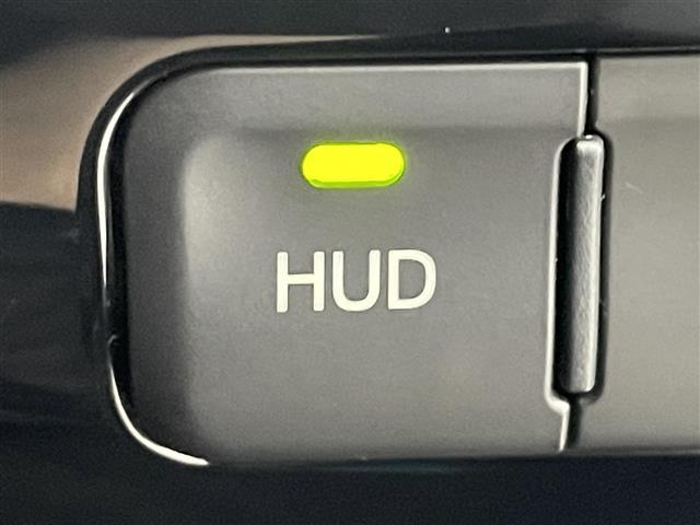 プリウス Ｓセーフティプラス　アルパイン９インチＳＤナビ　バックカメラ　パーキングアシスト　インテリジェントクリアランスソナー　トヨタセーフティセンス　カラーヘッドアップディスプレイ　ＬＥＤヘッドランプ　プッシュスタート　禁煙車（7枚目）