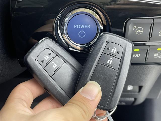 プリウス Ｓセーフティプラス　アルパイン９インチＳＤナビ　バックカメラ　パーキングアシスト　インテリジェントクリアランスソナー　トヨタセーフティセンス　カラーヘッドアップディスプレイ　ＬＥＤヘッドランプ　プッシュスタート　禁煙車（14枚目）