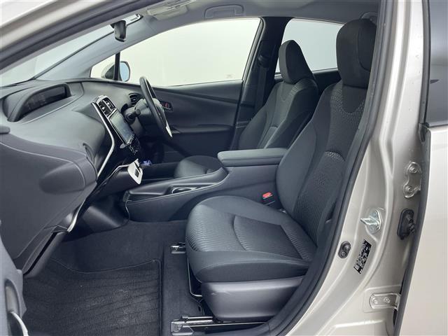 プリウス Ｓセーフティプラス　アルパイン９インチＳＤナビ　バックカメラ　パーキングアシスト　インテリジェントクリアランスソナー　トヨタセーフティセンス　カラーヘッドアップディスプレイ　ＬＥＤヘッドランプ　プッシュスタート　禁煙車（32枚目）