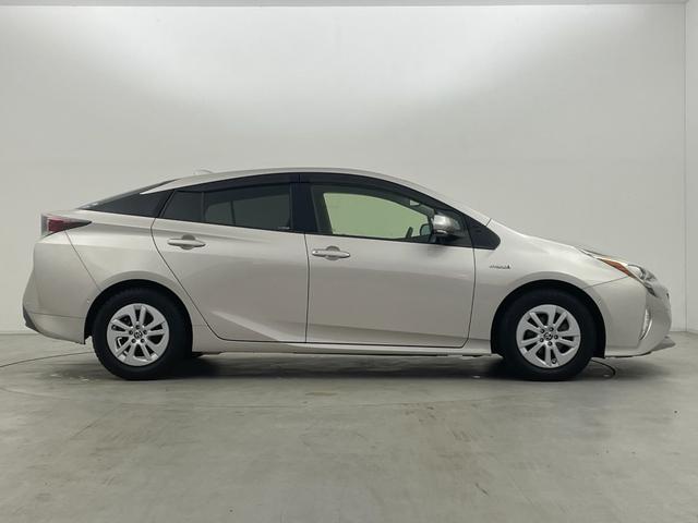 プリウス Ｓセーフティプラス　アルパイン９インチＳＤナビ　バックカメラ　パーキングアシスト　インテリジェントクリアランスソナー　トヨタセーフティセンス　カラーヘッドアップディスプレイ　ＬＥＤヘッドランプ　プッシュスタート　禁煙車（45枚目）