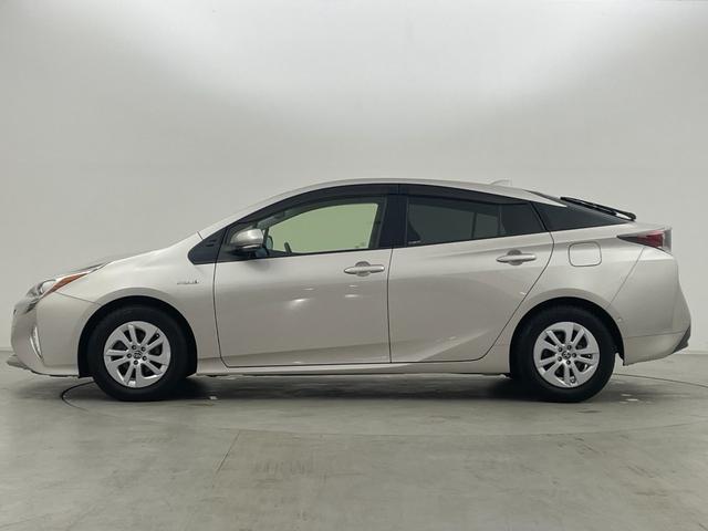 プリウス Ｓセーフティプラス　アルパイン９インチＳＤナビ　バックカメラ　パーキングアシスト　インテリジェントクリアランスソナー　トヨタセーフティセンス　カラーヘッドアップディスプレイ　ＬＥＤヘッドランプ　プッシュスタート　禁煙車（49枚目）