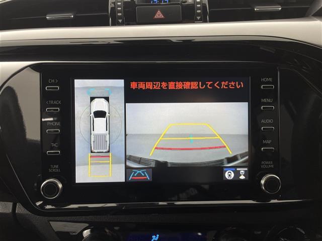 【パノラミックビューモニター】クルマを真上から見下ろした視点で駐車をサポートします！クルマの斜め後ろや真横など、いち早く障害物に気が付くことができます。