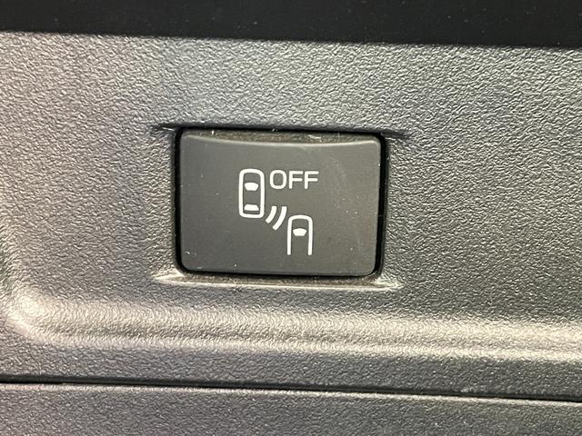 フォレスター Ｘ－ブレイク　カラーアクセント仕様　前席パワーシート　パワーリヤゲート　アドバンスドセイフティパッケージ　プッシュスタート　純正７インチナビ　バックカメラ　全席シートヒーター　ルーフレール　アイサイト　ＬＥＤヘッドライト　４ＷＤ　禁煙車（4枚目）