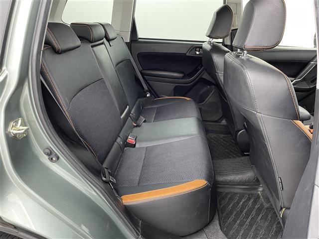 フォレスター Ｘ－ブレイク　カラーアクセント仕様　前席パワーシート　パワーリヤゲート　アドバンスドセイフティパッケージ　プッシュスタート　純正７インチナビ　バックカメラ　全席シートヒーター　ルーフレール　アイサイト　ＬＥＤヘッドライト　４ＷＤ　禁煙車（31枚目）