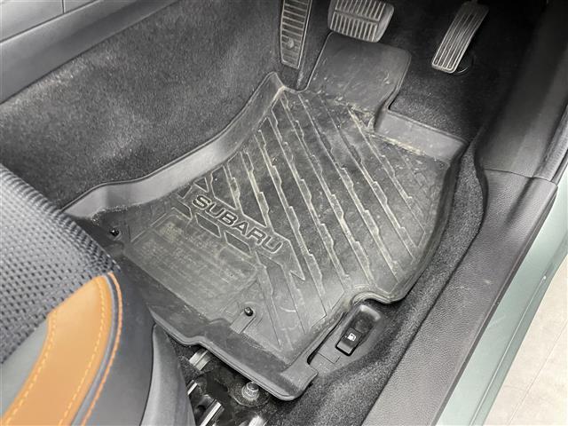 フォレスター Ｘ－ブレイク　カラーアクセント仕様　前席パワーシート　パワーリヤゲート　アドバンスドセイフティパッケージ　プッシュスタート　純正７インチナビ　バックカメラ　全席シートヒーター　ルーフレール　アイサイト　ＬＥＤヘッドライト　４ＷＤ　禁煙車（42枚目）