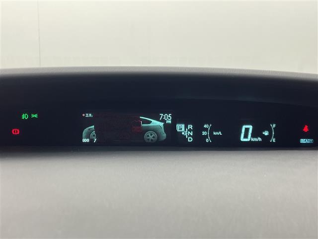 プリウス Sツーリングセレクション・G’s アルパイン9型ナビ バックカメラ フルセグTV 前後ドラレコ ETC LEDヘッドライト オートライト 純正G‘sアルミホイール スマートキー 衝突被害軽減ブレーキ クリアランスソナー 禁煙車(17枚目)