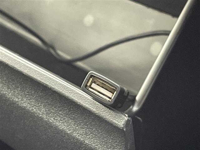 ハイエースワゴン ＧＬ　アルパイン１２．８型後席モニター　アルパイン１１型ナビ　全周囲カメラ　デジタルインナーミラー　電動スライドドア　ＬＥＤ　衝突被害軽減ブレーキ　レーンアシスト　オートライト　ＥＴＣ　ドラレコ　禁煙車（28枚目）