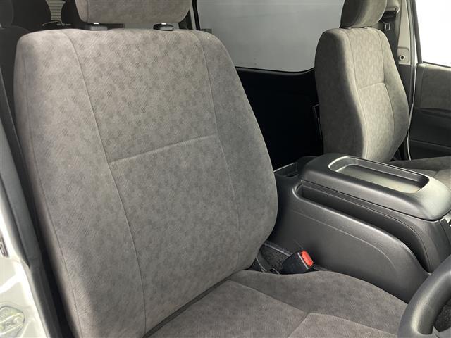 ハイエースワゴン ＧＬ　アルパイン１２．８型後席モニター　アルパイン１１型ナビ　全周囲カメラ　デジタルインナーミラー　電動スライドドア　ＬＥＤ　衝突被害軽減ブレーキ　レーンアシスト　オートライト　ＥＴＣ　ドラレコ　禁煙車（31枚目）