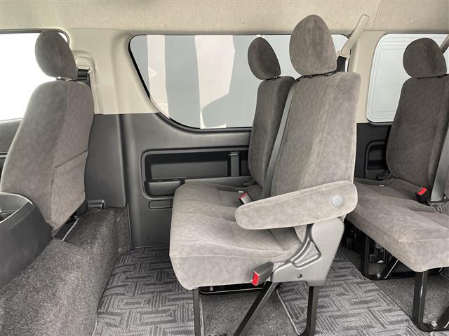 ハイエースワゴン ＧＬ　アルパイン１２．８型後席モニター　アルパイン１１型ナビ　全周囲カメラ　デジタルインナーミラー　電動スライドドア　ＬＥＤ　衝突被害軽減ブレーキ　レーンアシスト　オートライト　ＥＴＣ　ドラレコ　禁煙車（36枚目）