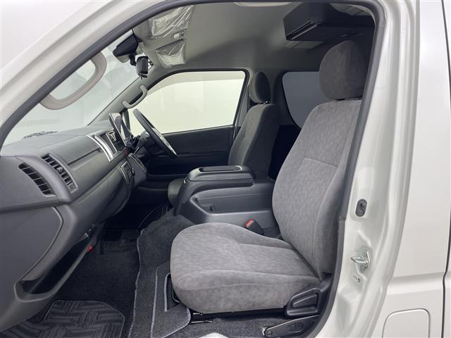 ハイエースワゴン ＧＬ　アルパイン１２．８型後席モニター　アルパイン１１型ナビ　全周囲カメラ　デジタルインナーミラー　電動スライドドア　ＬＥＤ　衝突被害軽減ブレーキ　レーンアシスト　オートライト　ＥＴＣ　ドラレコ　禁煙車（39枚目）