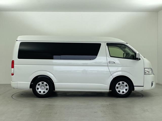 ハイエースワゴン ＧＬ　アルパイン１２．８型後席モニター　アルパイン１１型ナビ　全周囲カメラ　デジタルインナーミラー　電動スライドドア　ＬＥＤ　衝突被害軽減ブレーキ　レーンアシスト　オートライト　ＥＴＣ　ドラレコ　禁煙車（46枚目）