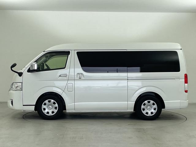 ハイエースワゴン ＧＬ　アルパイン１２．８型後席モニター　アルパイン１１型ナビ　全周囲カメラ　デジタルインナーミラー　電動スライドドア　ＬＥＤ　衝突被害軽減ブレーキ　レーンアシスト　オートライト　ＥＴＣ　ドラレコ　禁煙車（50枚目）