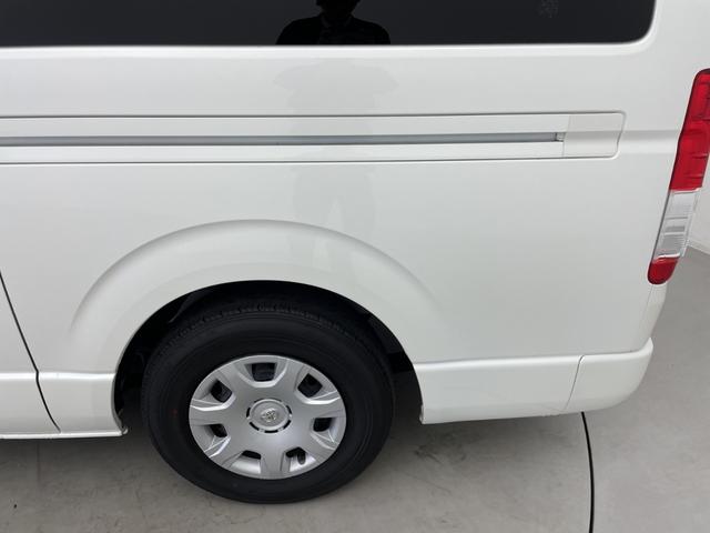 ハイエースワゴン ＧＬ　アルパイン１２．８型後席モニター　アルパイン１１型ナビ　全周囲カメラ　デジタルインナーミラー　電動スライドドア　ＬＥＤ　衝突被害軽減ブレーキ　レーンアシスト　オートライト　ＥＴＣ　ドラレコ　禁煙車（68枚目）